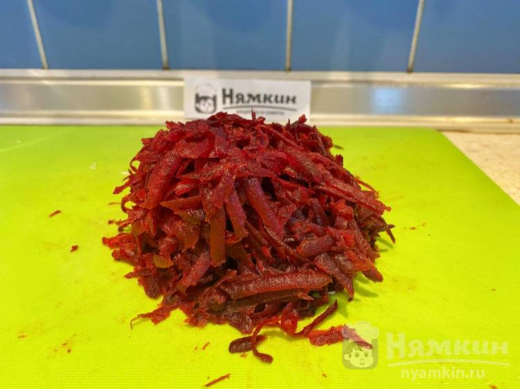 Борщ с капустой и свеклой на курином бульоне - фото шаг 9