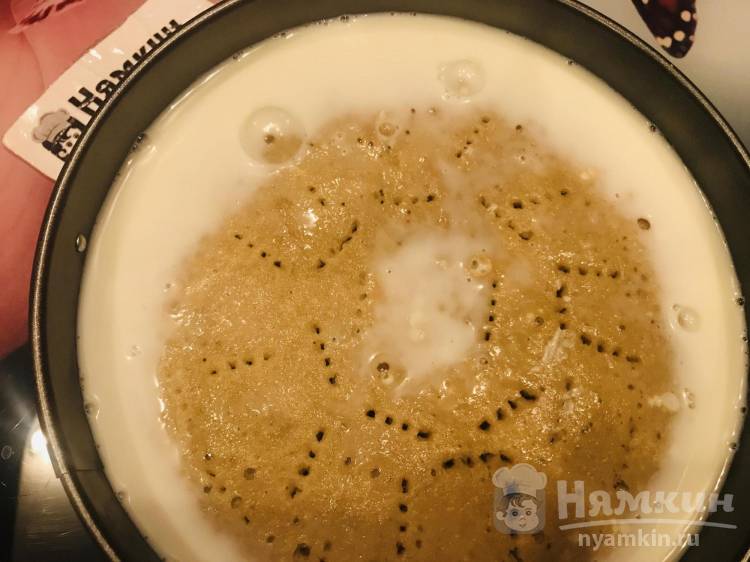 Бисквитный пирог с вареной сгущенкой и шоколадом - фото шаг 10