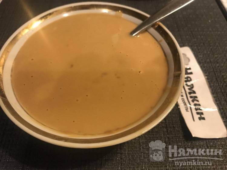 Бисквитный пирог с вареной сгущенкой и шоколадом - фото шаг 12