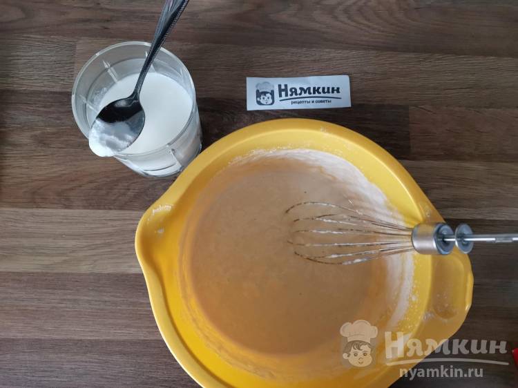 Блины на кефире и сыворотке без яиц - фото шаг 3