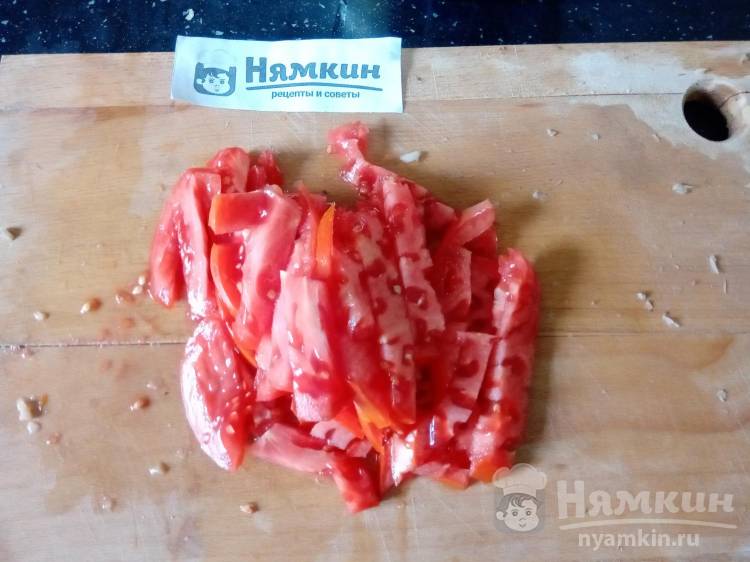 Рисовая лапша с вешенками и овощами на сковороде - фото шаг 11