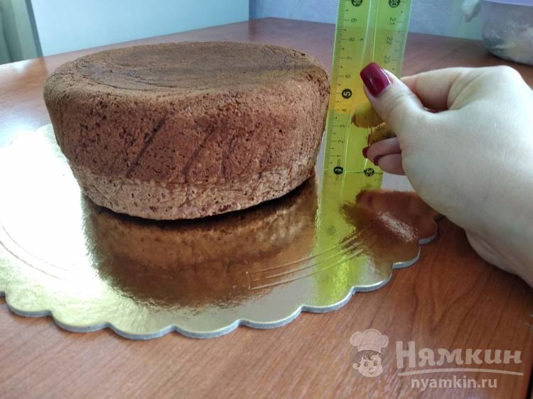 Торт бисквит порезать на кусочки