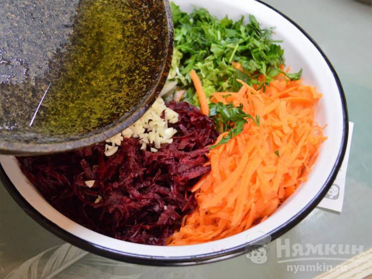 Как приготовить тот самый витаминный салат из капусты? 4 рецепта