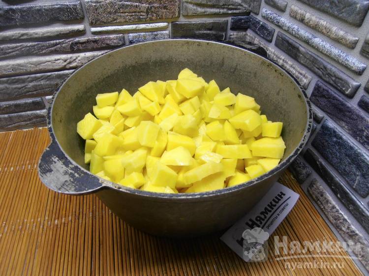 Бигус из свежей капусты с вареной колбасой - фото шаг 3