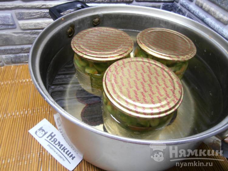 Салат из зеленых помидоров, сладкого перца, моркови и лука на зиму - фото шаг 8