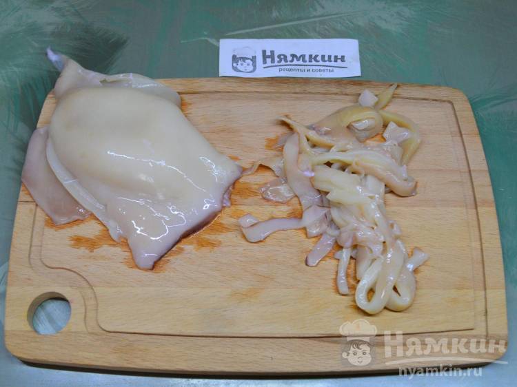 Рисовая лапша с кальмарами и овощами на романтический ужин - фото шаг 1