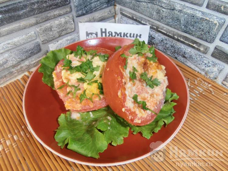 Яичница в помидорах с плавленным сыром на быстрый завтрак - фото шаг 8