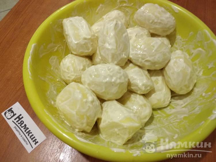 Курица с картошкой и квашеной капустой в духовке - фото шаг 3