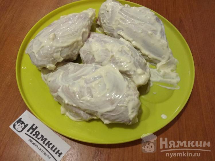 Курица с картошкой и квашеной капустой в духовке - фото шаг 4