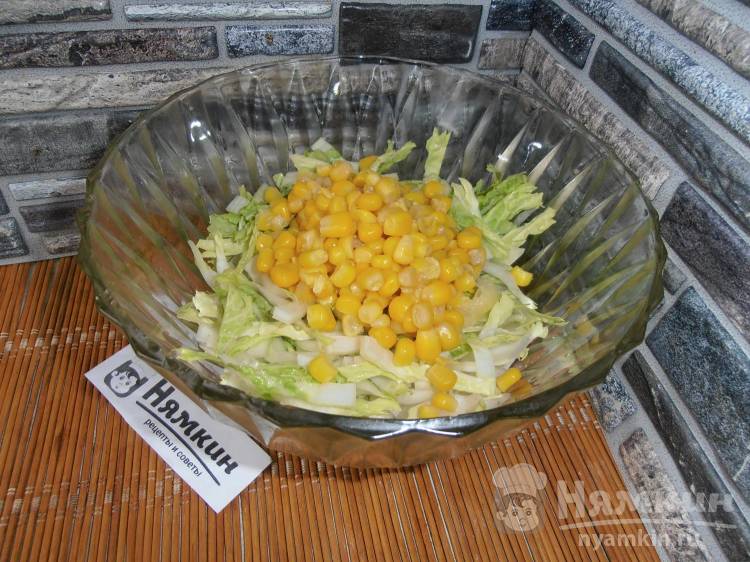 Салат из капусты с колбасой и кукурузой. Пошаговый рецепт с фото