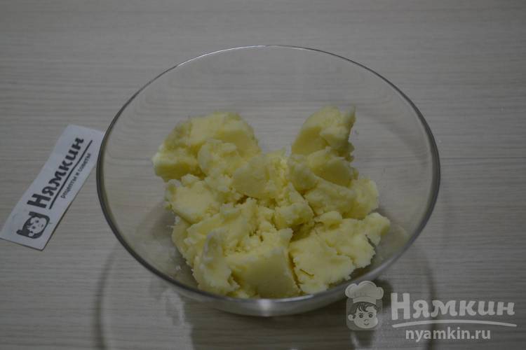 Запеканка из картофельного пюре на сковороде - фото шаг 1