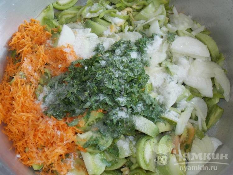 2. Салат из зеленых помидоров, болгарского перца и лука