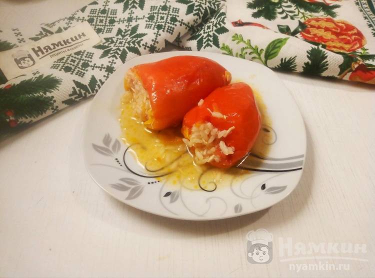 Как приготовить Болгарский перец, фаршированный курицей и яйцами - пошаговое описание