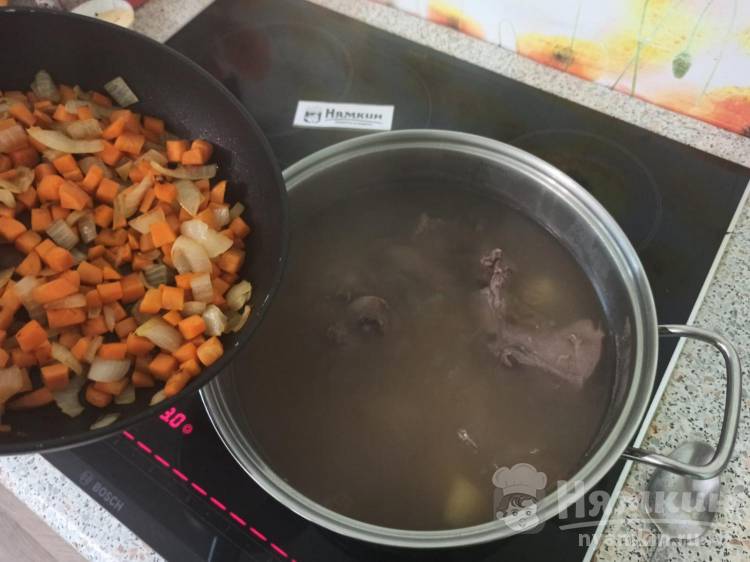 Суп из дикой козлятины с картофелем, морковью и луком