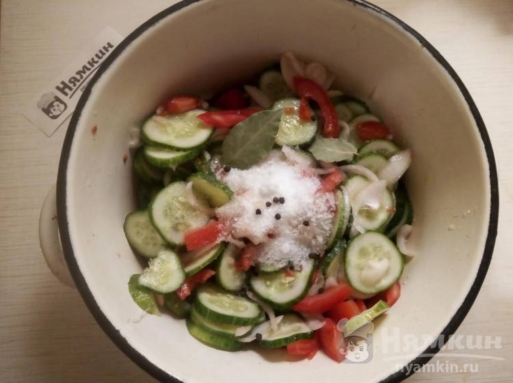 Салат из помидоров на зиму – классический рецепт