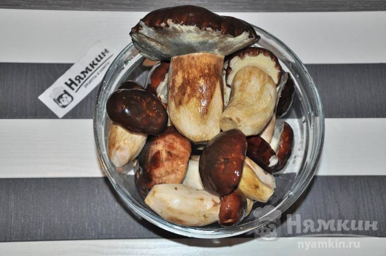 Маринованные польские грибы на зиму с уксусом в банках - фото шаг 1