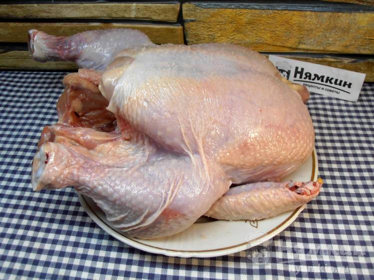 Курица в духовке целиком с хрустящей корочкой — 11 вкусных рецептов