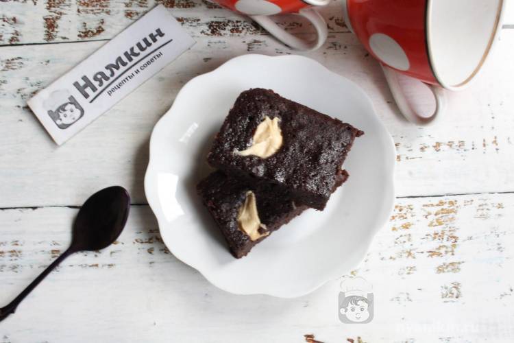 Брауни с шоколадом и арахисовой пастой: быстрая выпечка к чаю - фото шаг 8