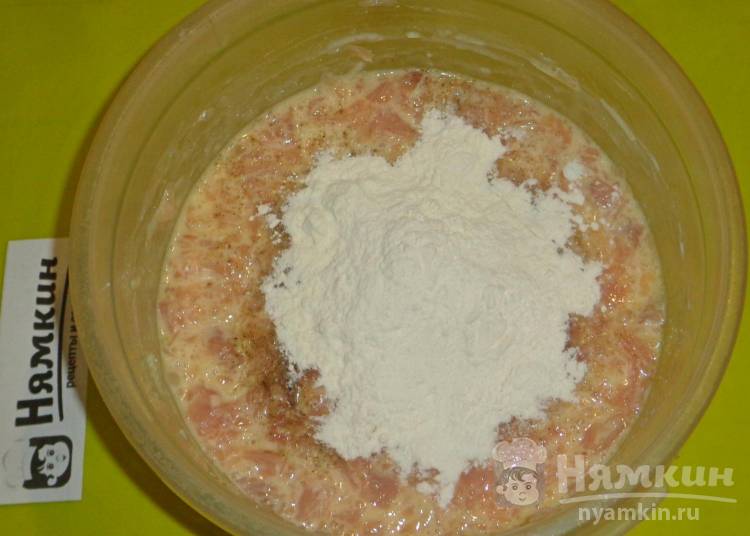 Рубленые котлеты Растрепки из куриного филе на сковороде - фото шаг 4