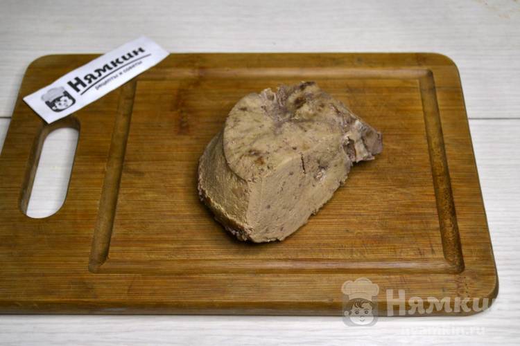Салат из говяжьей печени, маринованных огурцов и жареного лука Пассажирский - фото шаг 1