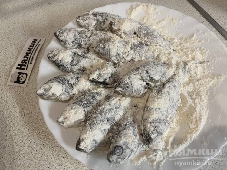 Жареная форель в муке на сковороде — рецепт с фото пошагово