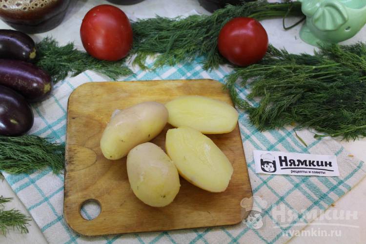Фаршированная картошка с сыром и сосисками в духовке - фото шаг 2