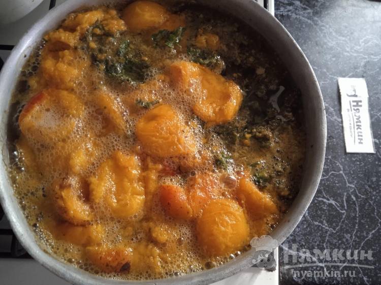 Компот из абрикосов и мяты: ароматный и полезный - фото шаг 4