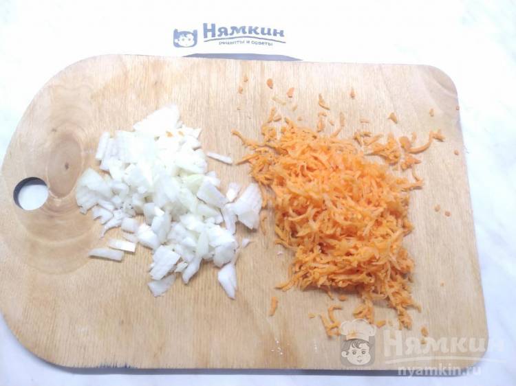 Домашние тонкие блинчики с мясным фаршем - фото шаг 1