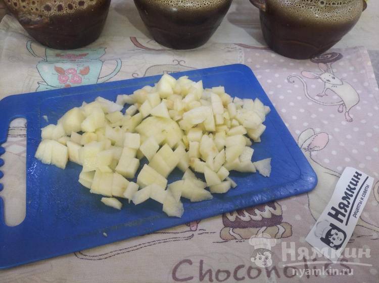 Творожная запеканка в духовке с манкой и грушами - фото шаг 3