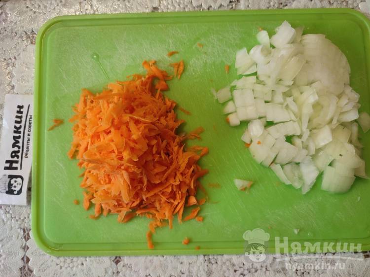 Кабачковая икра на сковороде с морковкой