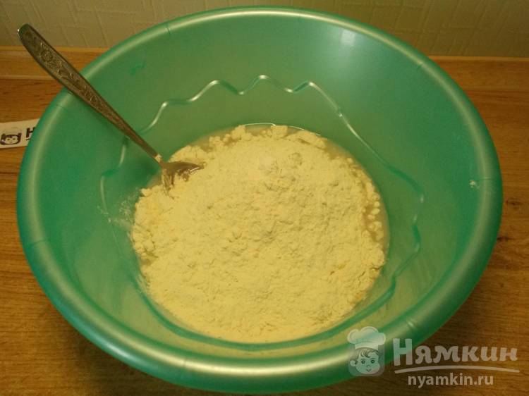 Простой дрожжевой домашний хлеб на воде в духовке - фото шаг 3