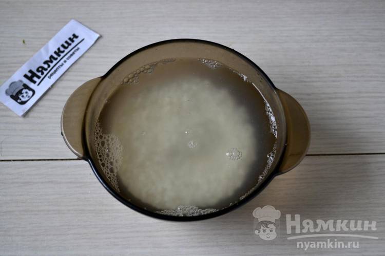 Классические фаршированные болгарские перцы с мясным фаршем и рисом - фото шаг 1