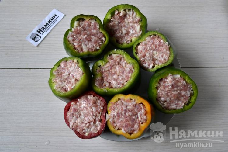 Классические фаршированные болгарские перцы с мясным фаршем и рисом - фото шаг 5