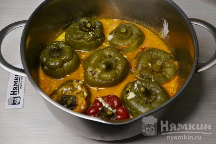 Классические фаршированные болгарские перцы с мясным фаршем и рисом - фото шаг 11