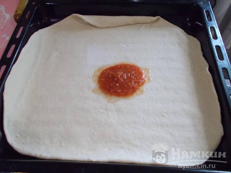 Открытый пирог на ржаной закваске с сосисками и сыром а-ля пицца - фото шаг 6