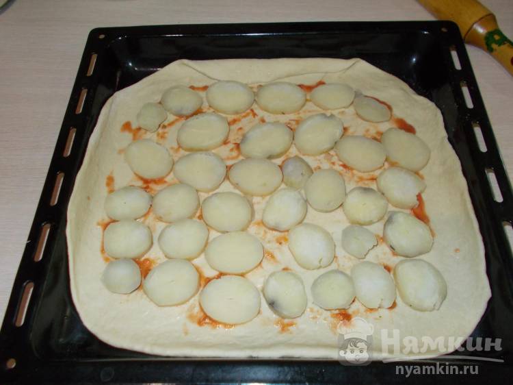 Открытый пирог на ржаной закваске с сосисками и сыром а-ля пицца - фото шаг 7
