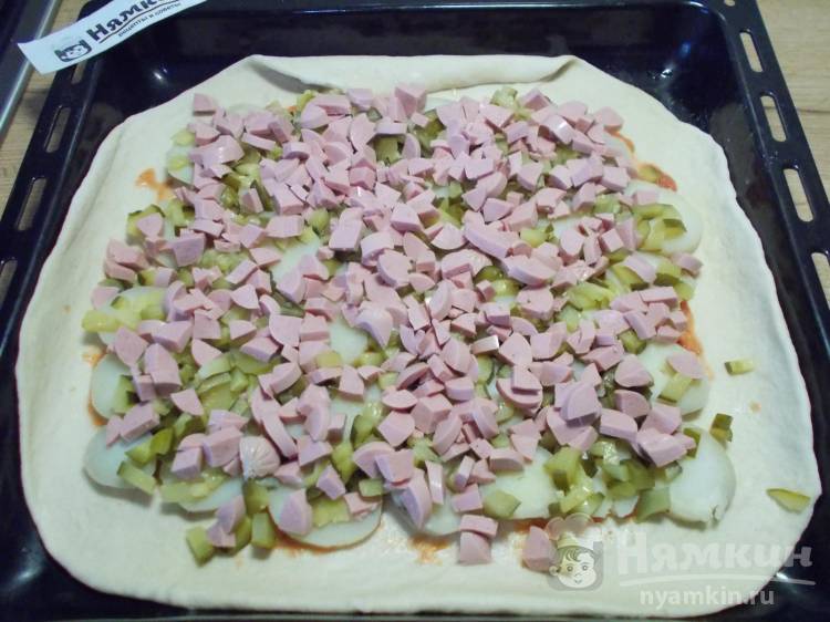 Открытый пирог на ржаной закваске с сосисками и сыром а-ля пицца - фото шаг 9