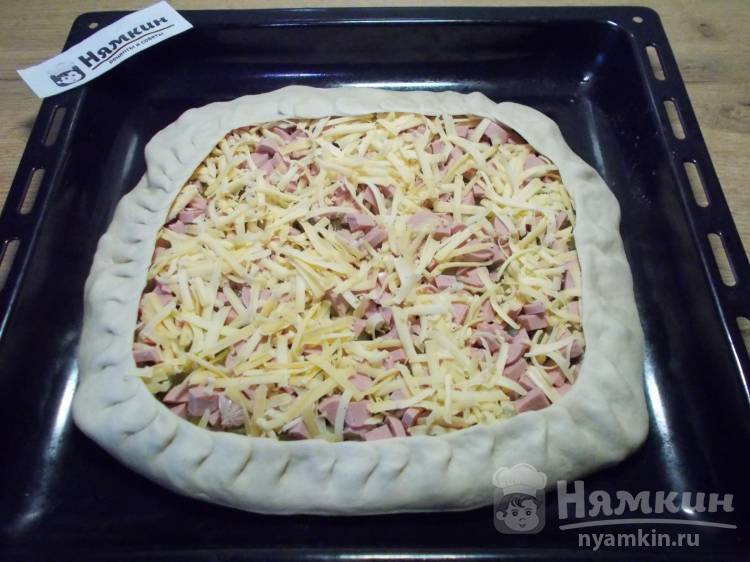 Открытый пирог на ржаной закваске с сосисками и сыром а-ля пицца - фото шаг 11