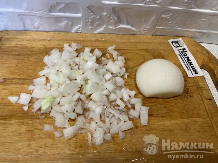 Ёжики из домашнего свиного фарша с рисом и репчатым луком - фото шаг 4