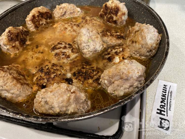 Ёжики из домашнего свиного фарша с рисом и репчатым луком - фото шаг 13