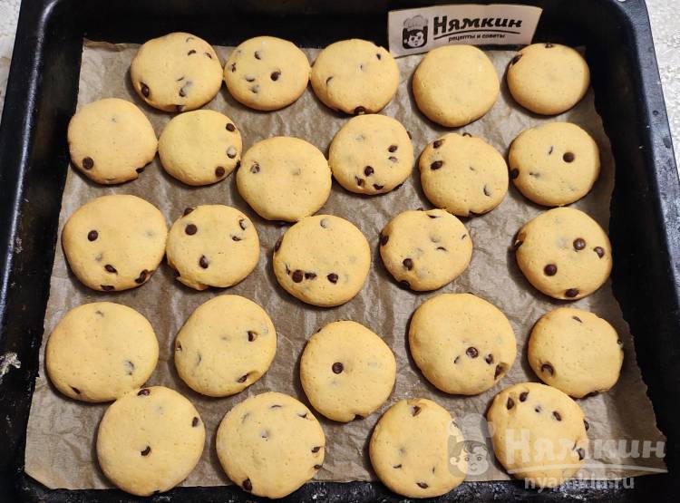 Песочное печенье на подсолнечном масле с шоколадными дропсами - фото шаг 6
