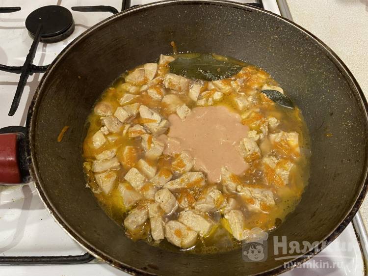 Подлива с мукой, томатной пастой и куриным филе для вторых блюд - фото шаг 12