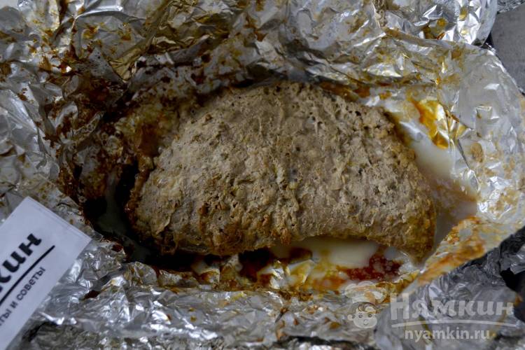 Говядина со специями и горчицей в фольге в духовке - фото шаг 7