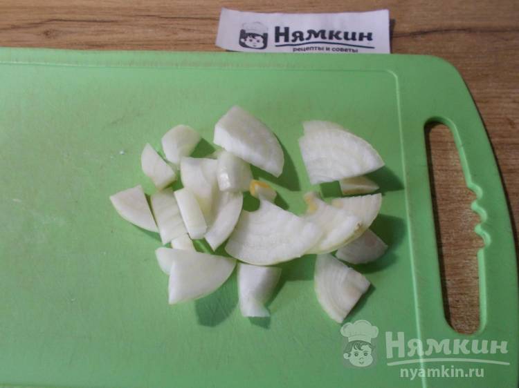 Сытная яичница со свининой, вареной картошкой и луком - фото шаг 3