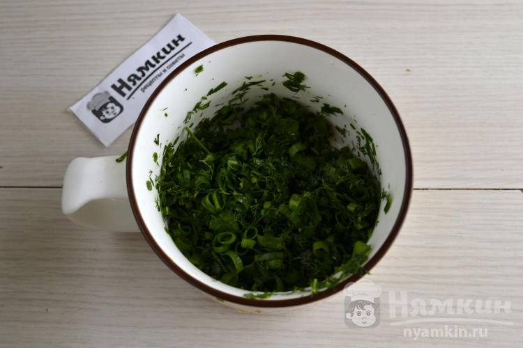 Окрошка на квасе с картошкой, вареной курицей и редиской - фото шаг 7