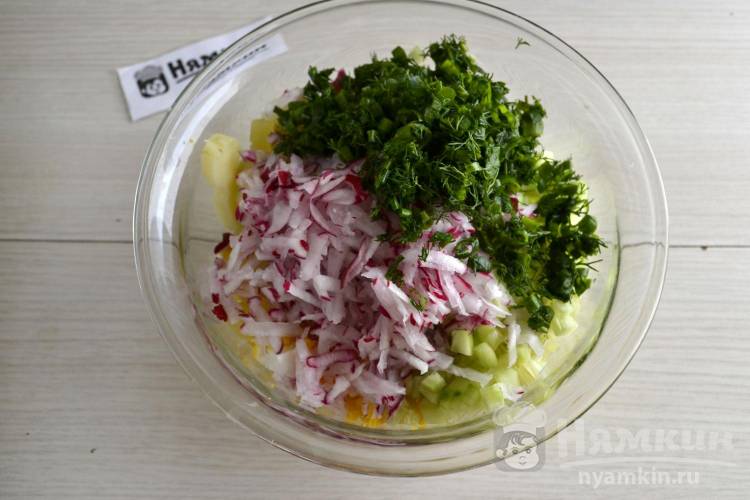 Окрошка на квасе с картошкой, вареной курицей и редиской - фото шаг 8