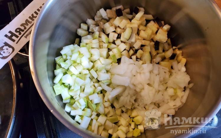 Закусочный торт из макарон с овощами и майонезным соусом под грилем - фото шаг 1