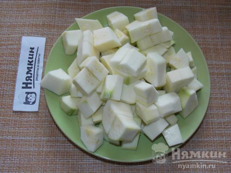 Тушеные кабачки с куриными голенями и овощами в мультиварке - фото шаг 3