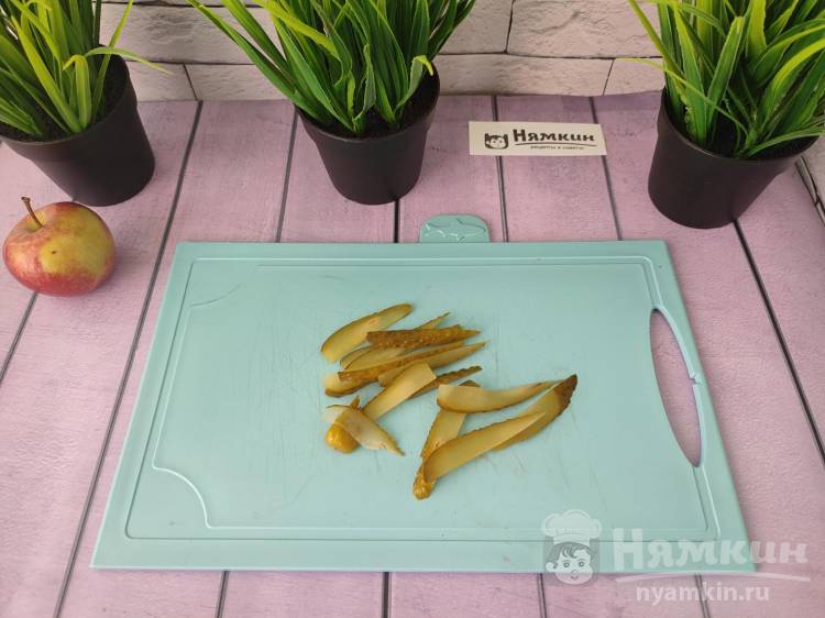 Домашняя шаурма в лаваше с курицей, овощами и соусом - фото шаг 3
