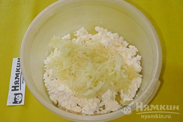 Кабачковые творожники на пару при панкреатите - фото шаг 3